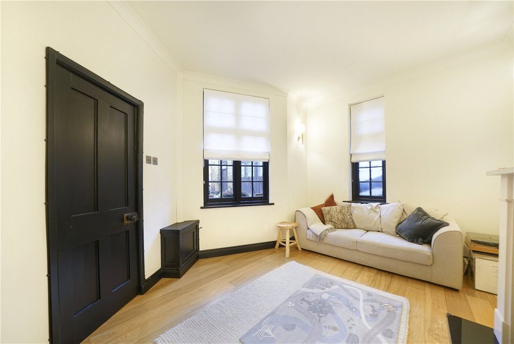 Property photo 2 of 15 Picture No. 24