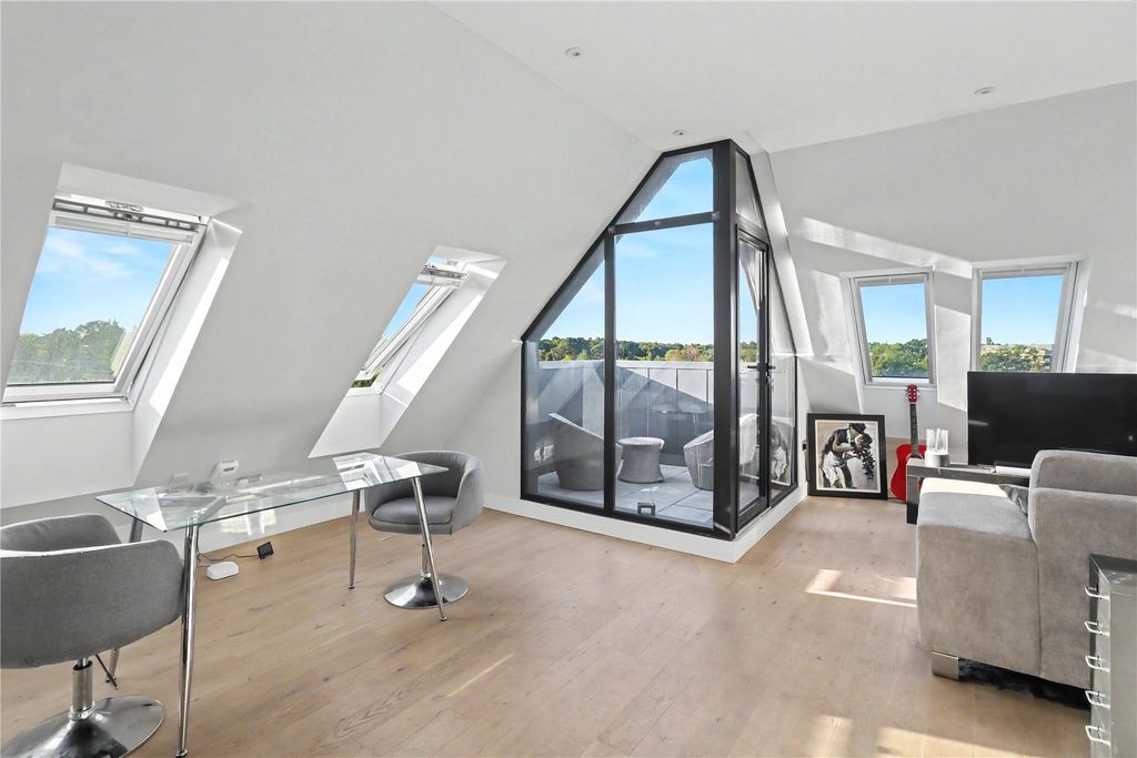Property photo 2 of 11 Picture No. 04