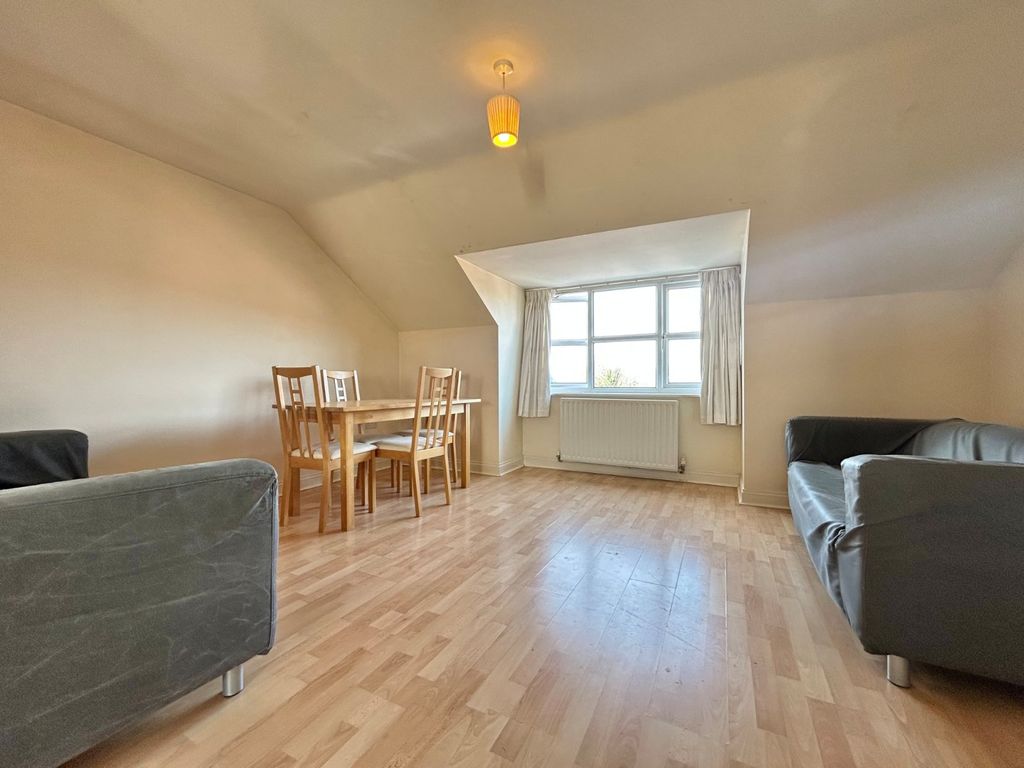 Property photo 3 of 10 Picture No. 18