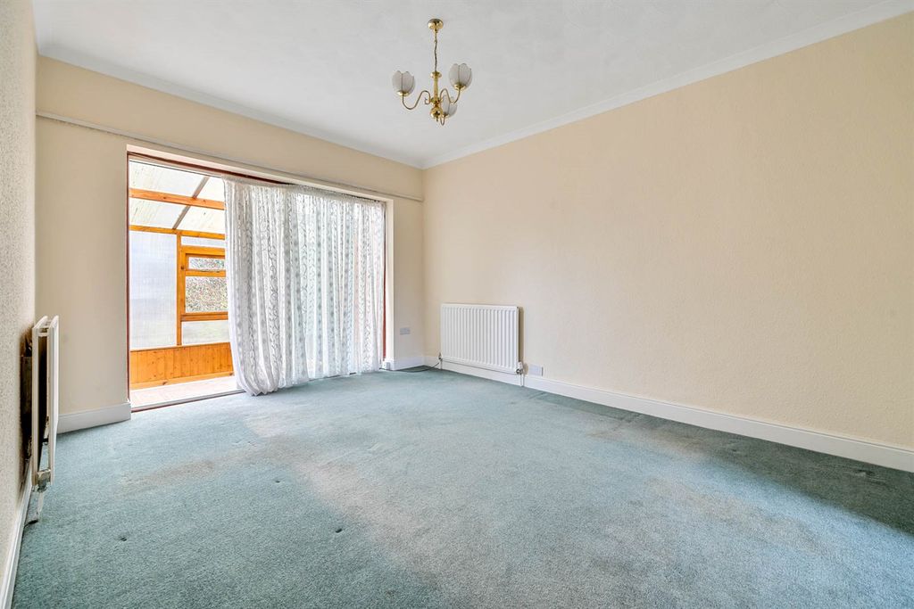 Property photo 3 of 9 Dining Room