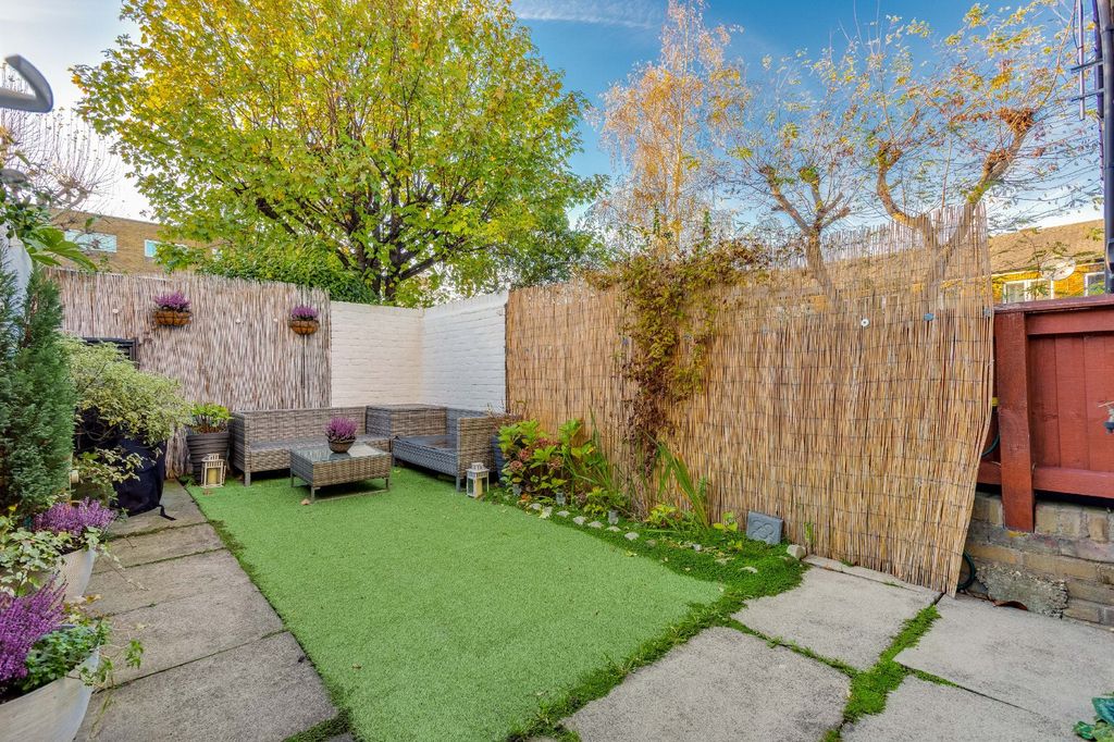 Property photo 3 of 10