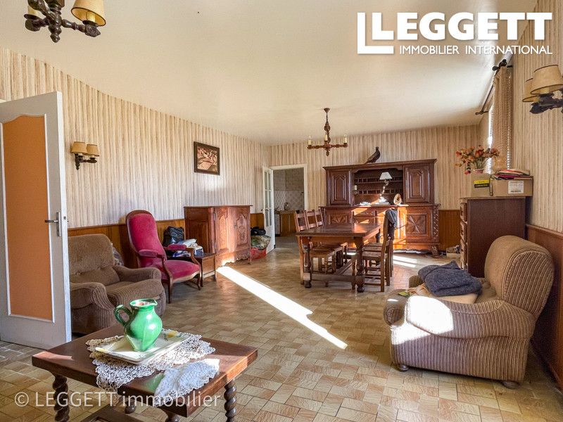 Property photo 3 of 10