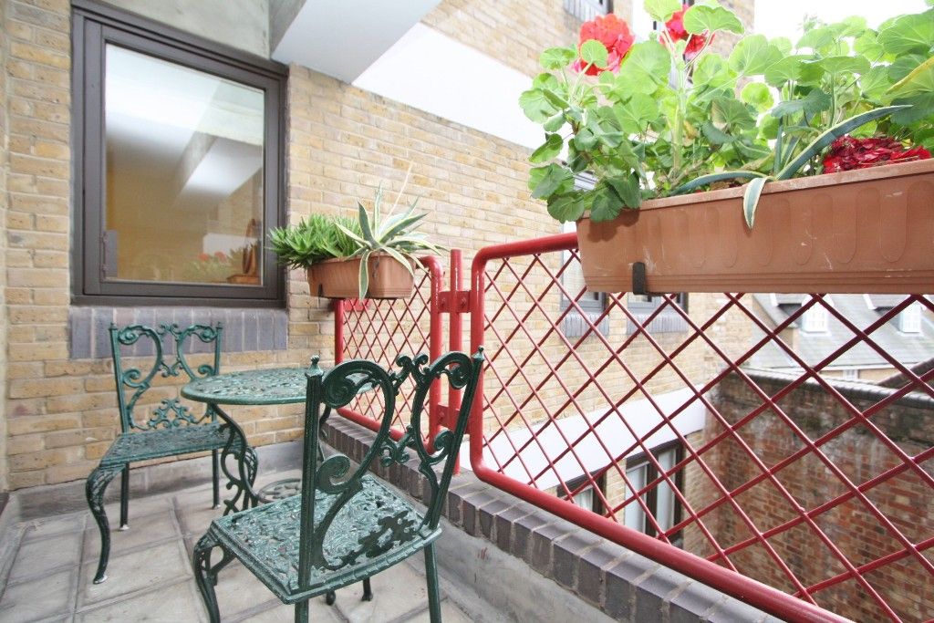 Property photo 2 of 8
