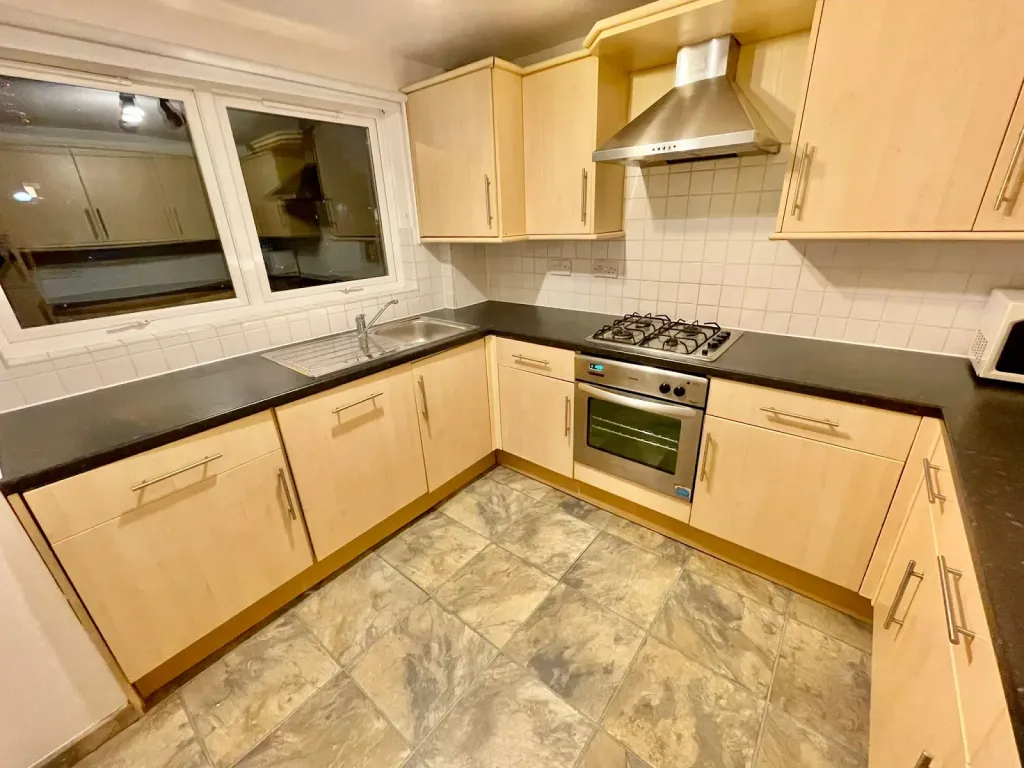 Property photo 3 of 4