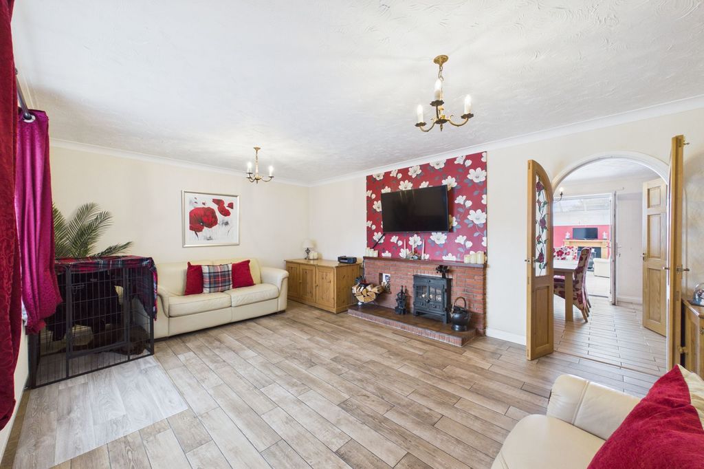 Property photo 2 of 24