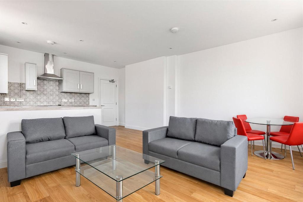 Property photo 1 of 5 01+.Png