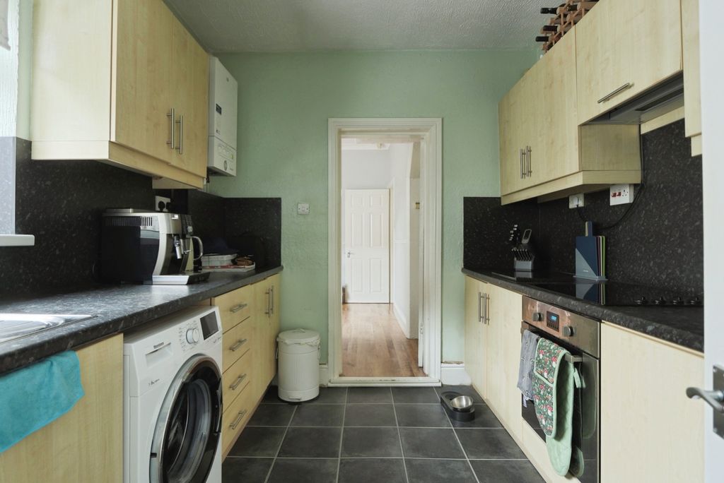 Property photo 3 of 11 4339286