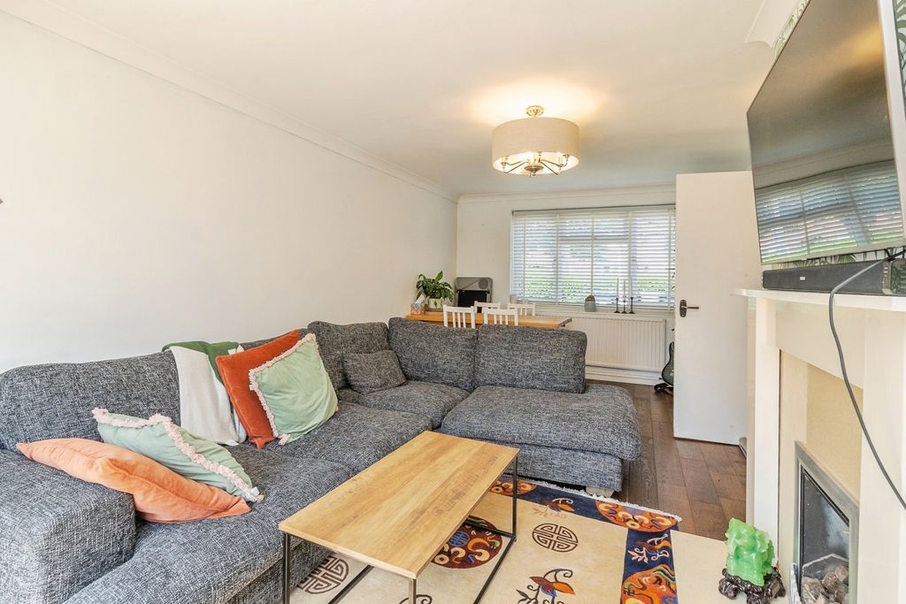 Property photo 2 of 19 Pbox-Img.Jpg