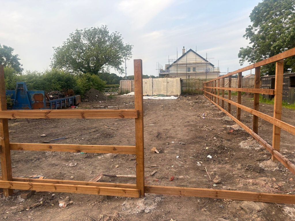 Property photo 1 of 4