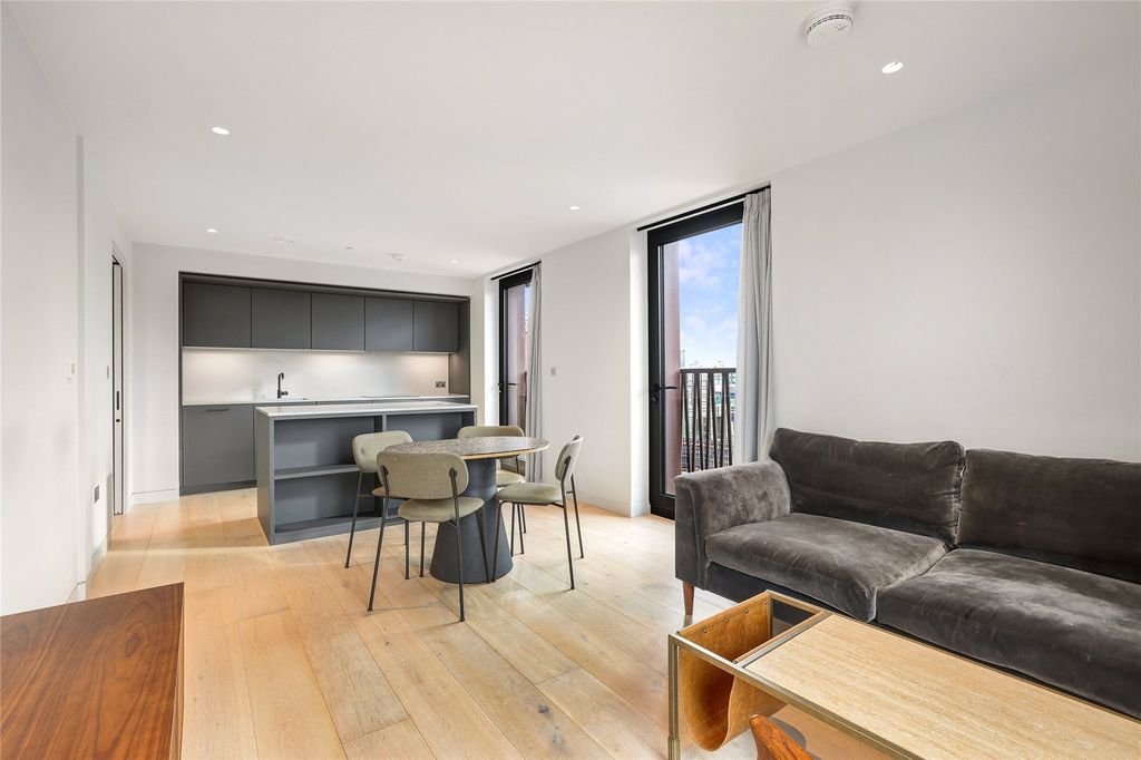 Property photo 3 of 19 Carnaby Lofts