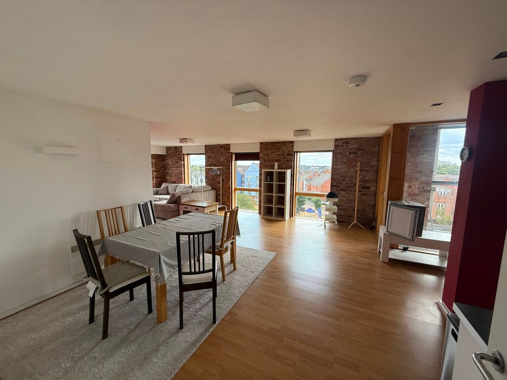 Property photo 3 of 16