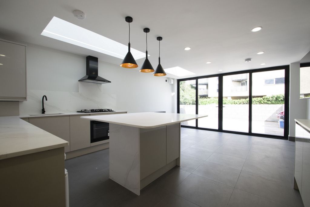 Property photo 1 of 14 Photo 2