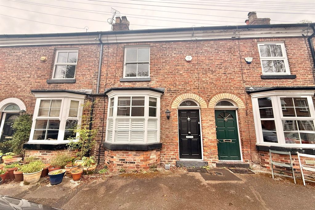 Property photo 1 of 12 (Main)