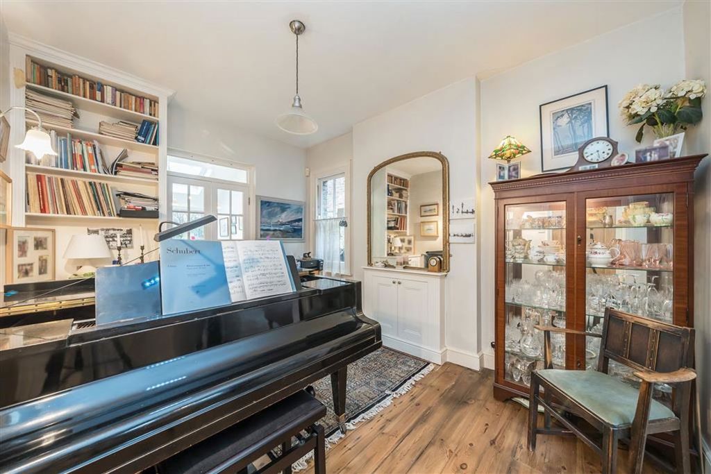 Property photo 3 of 7