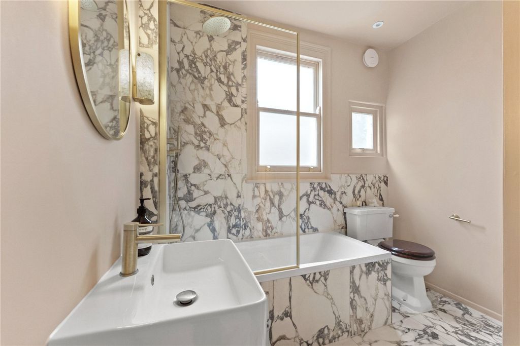 Property photo 2 of 16 Picture No. 09