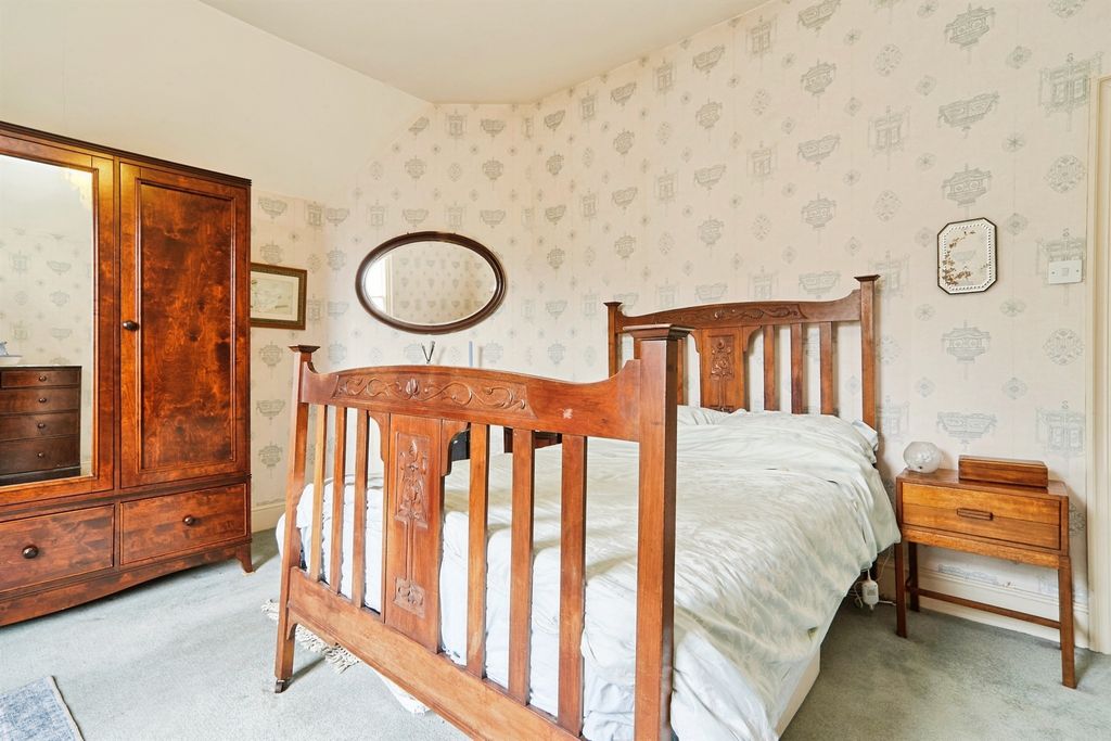 Additional image 10 of 4 bed semi-detached house for saleGreen Head Lane, Keighley BD20