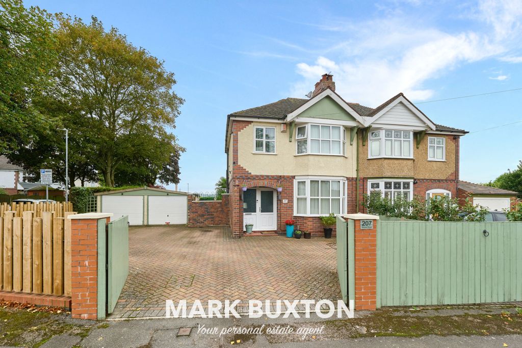 Property photo 1 of 35