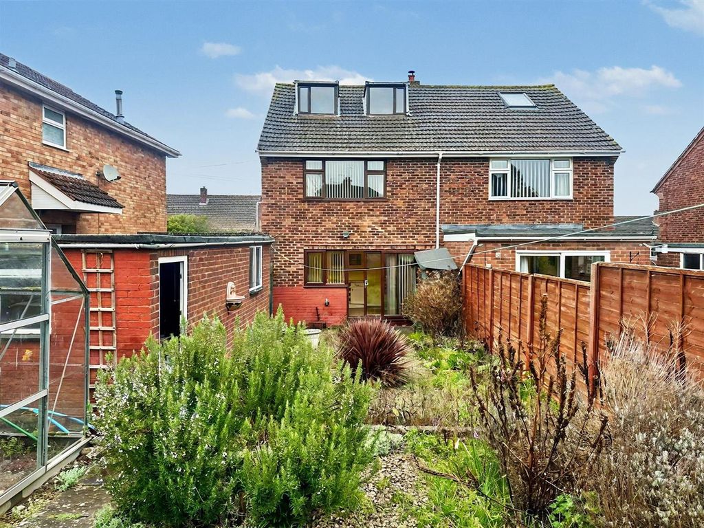 Property photo 2 of 14