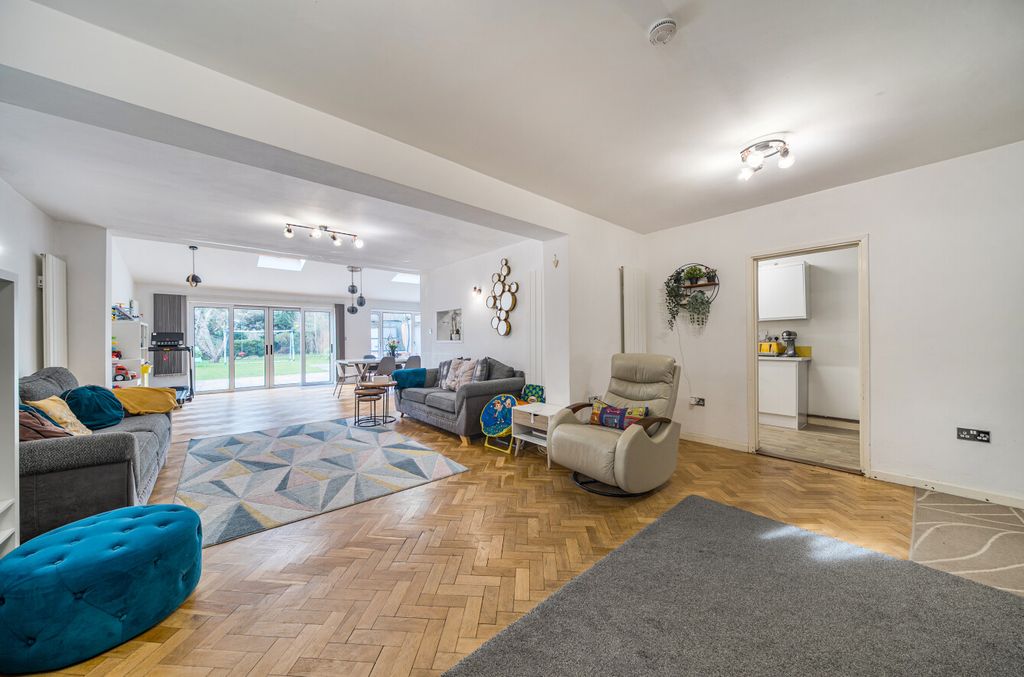 Property photo 1 of 19
