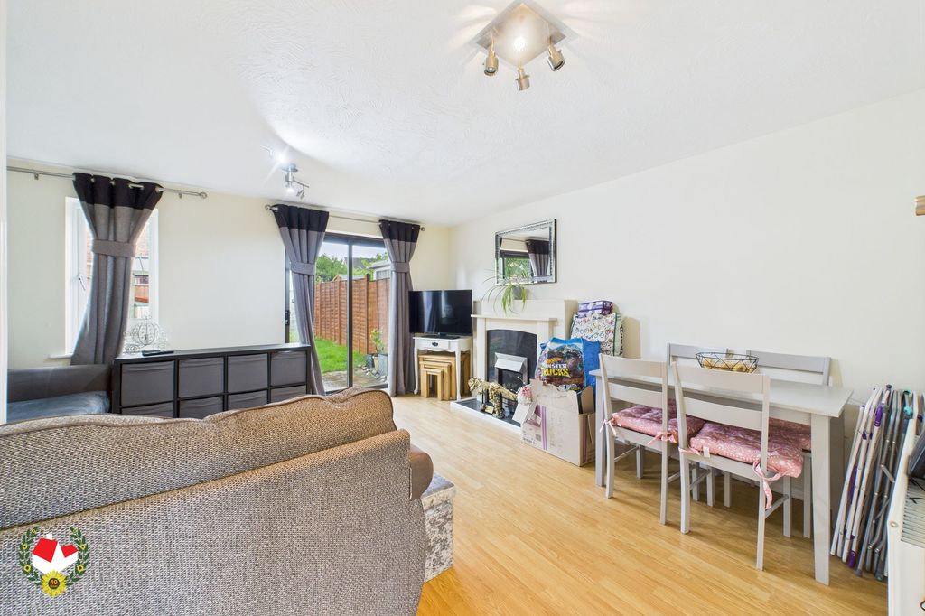 Property photo 2 of 10