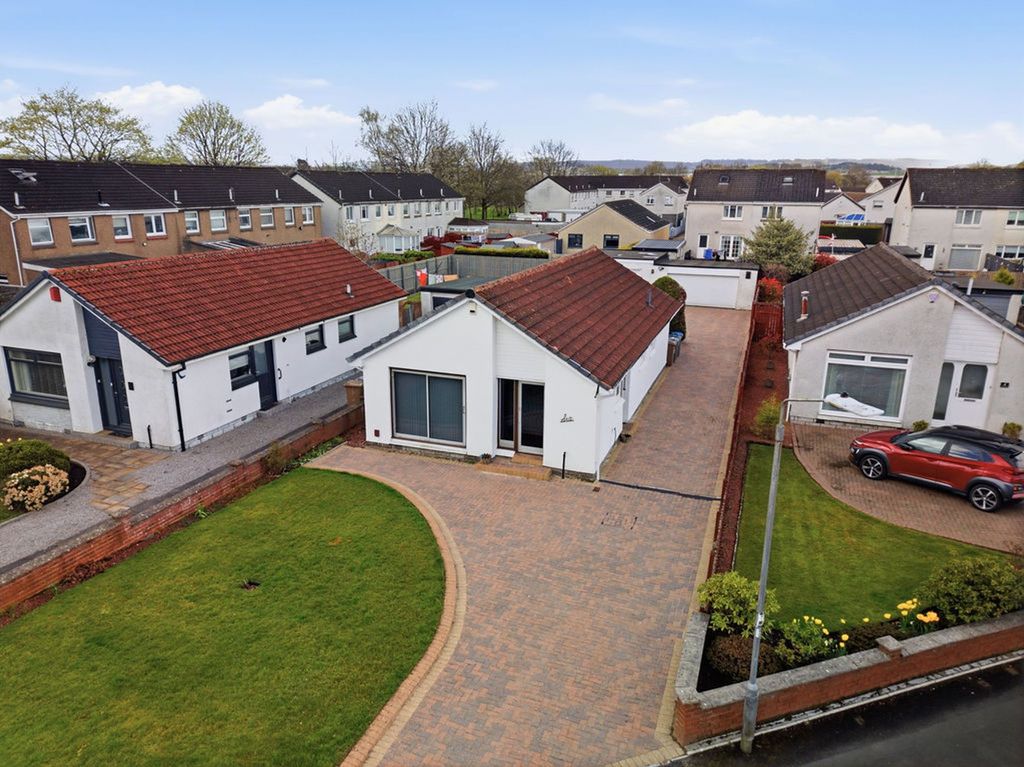 Property photo 2 of 22