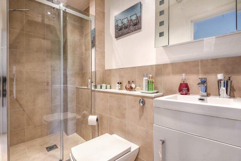 Property photo 3 of 6 Picture No. 01