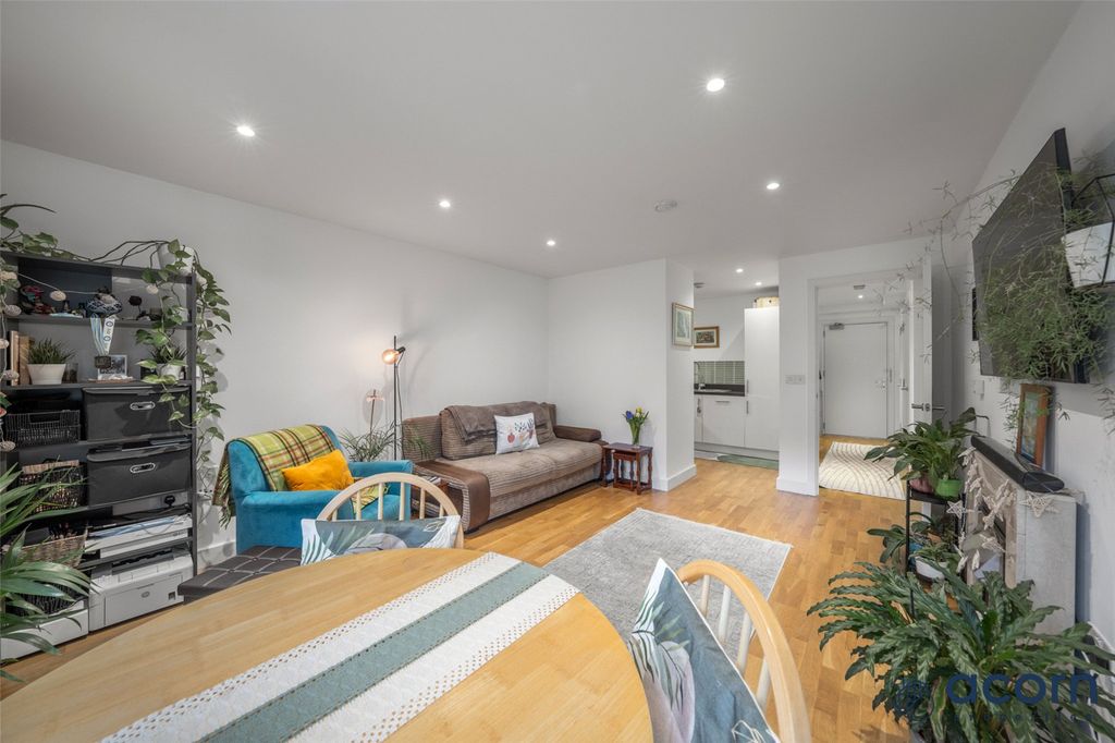 Property photo 2 of 15 Picture No. 13