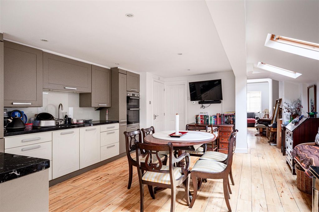 Property photo 3 of 10 Averill Street-2.Jpg