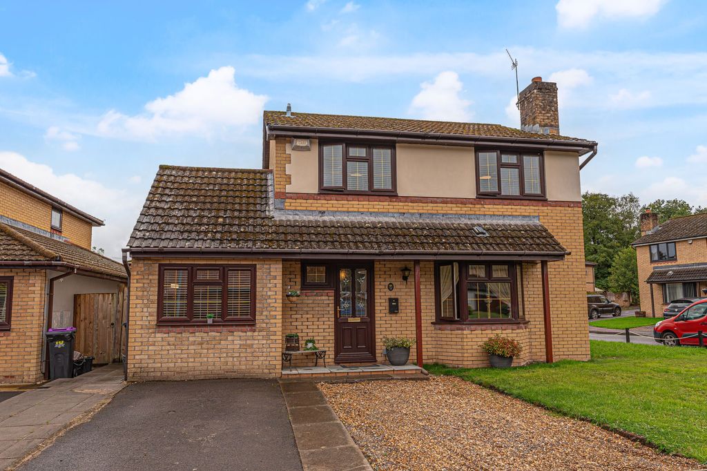 Property photo 1 of 31