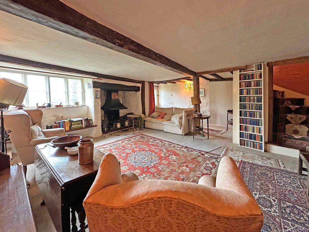 Property photo 2 of 13