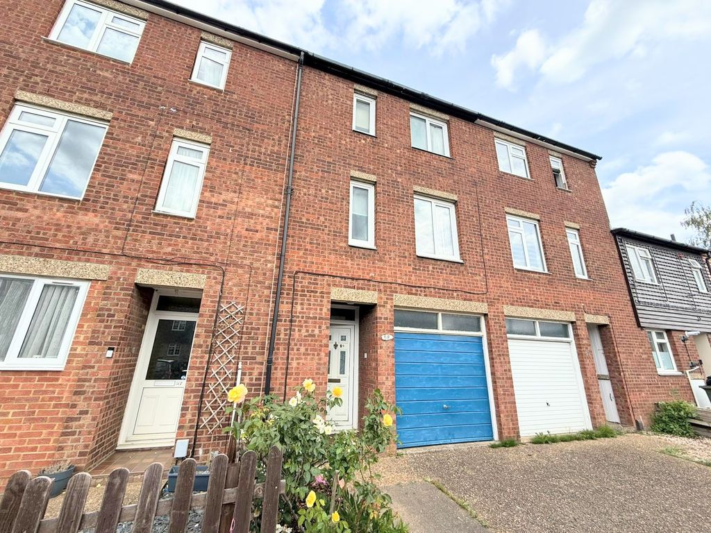 Property photo 1 of 7 Front