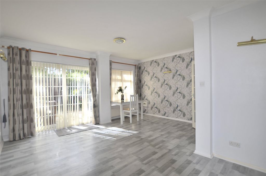 Property photo 1 of 17 Picture No. 09