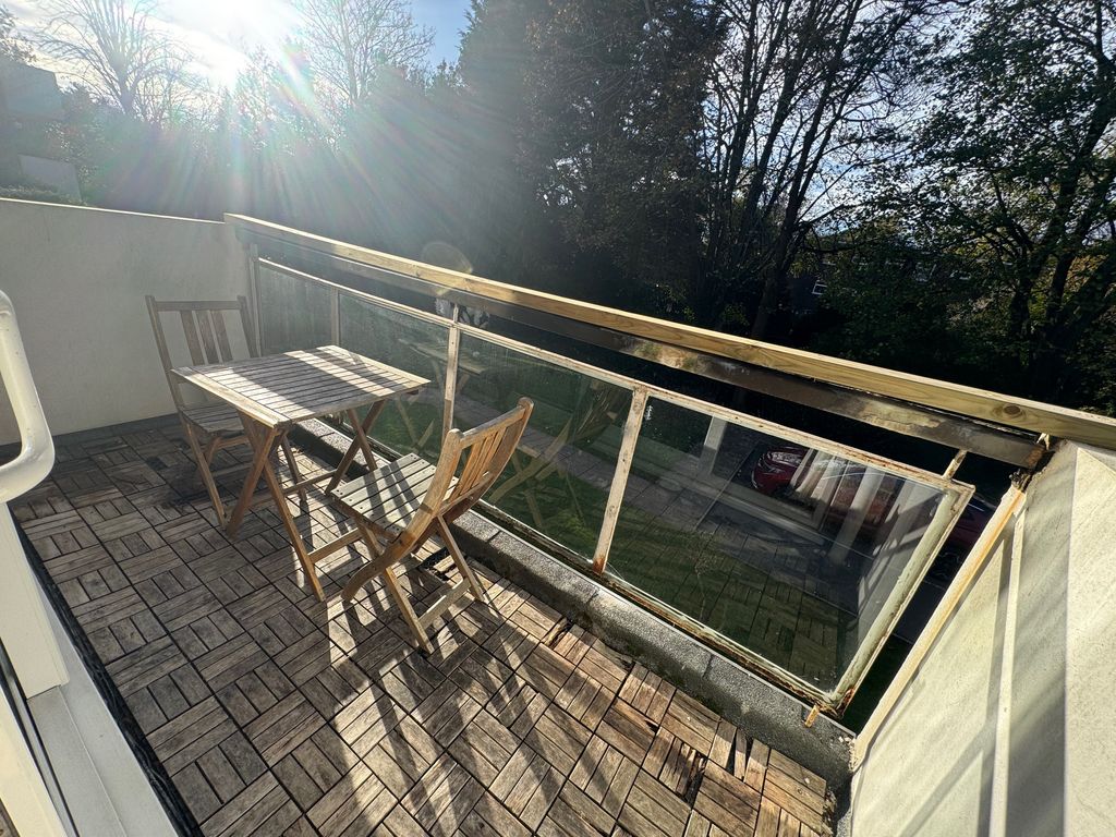 Property photo 2 of 16 Image