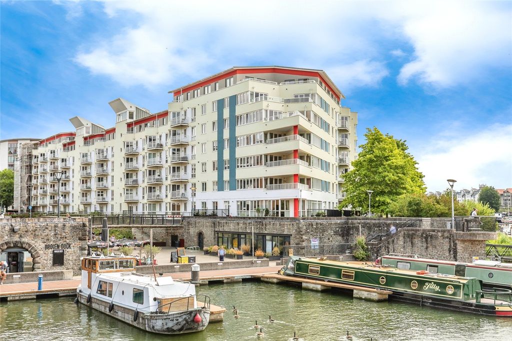 Property photo 2 of 14 Picture No. 13