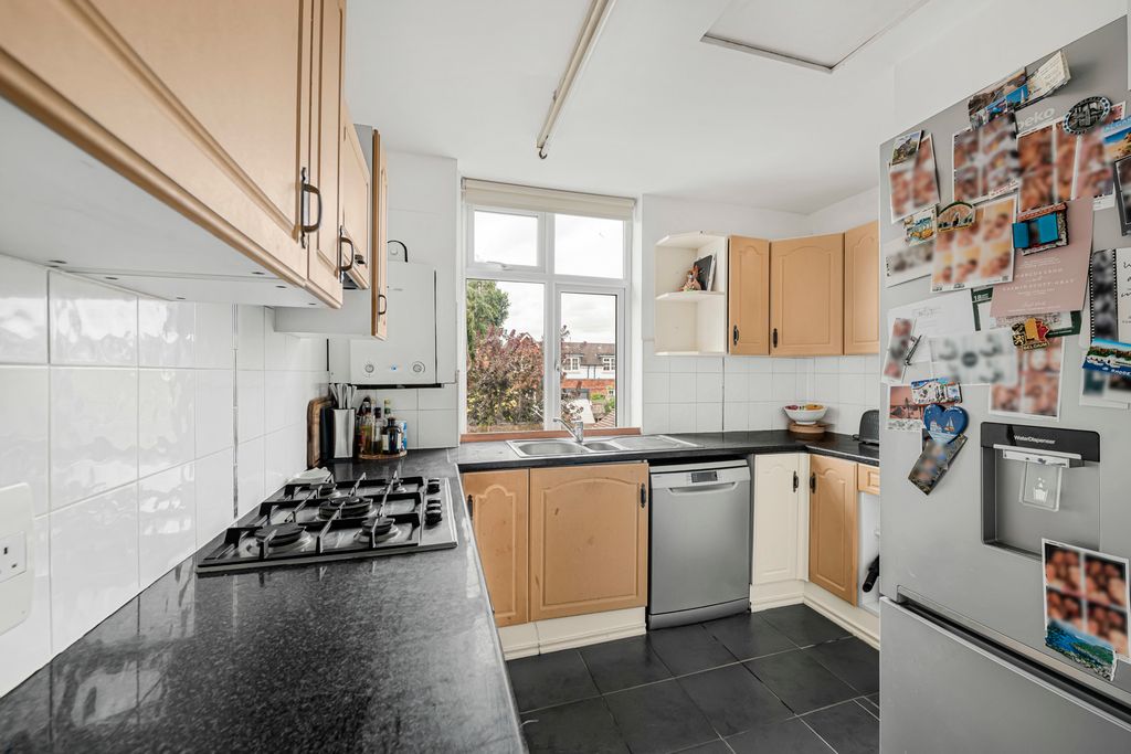 Property photo 3 of 16 Kitchen