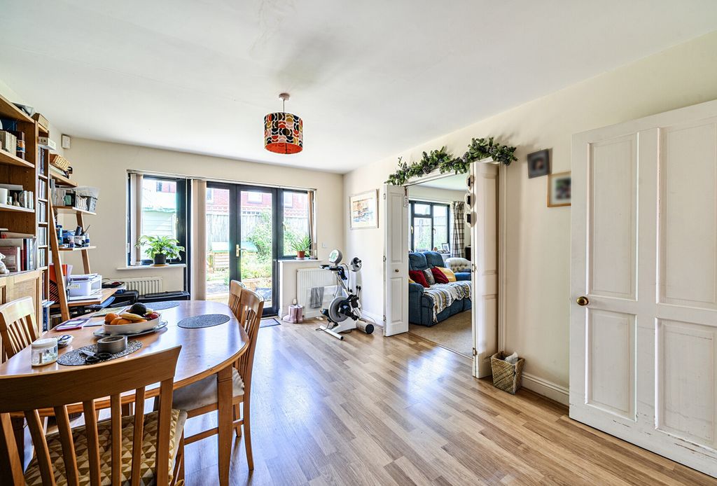 Property photo 3 of 18 1455269-18-6A22Ef...