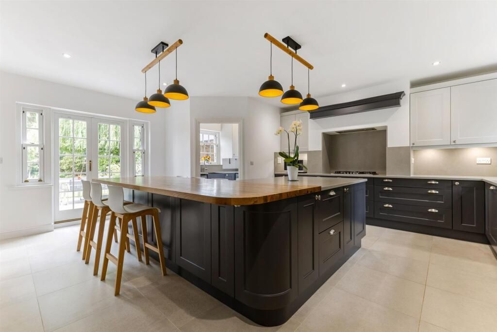 Property photo 3 of 3