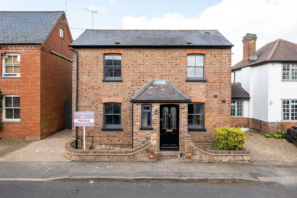 Property photo 1 of 52