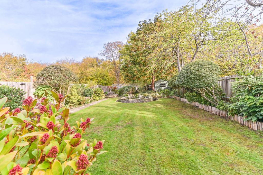 Property photo 2 of 23