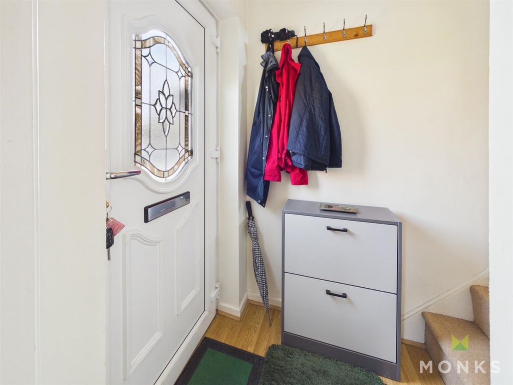 Property photo 3 of 19 Hallway