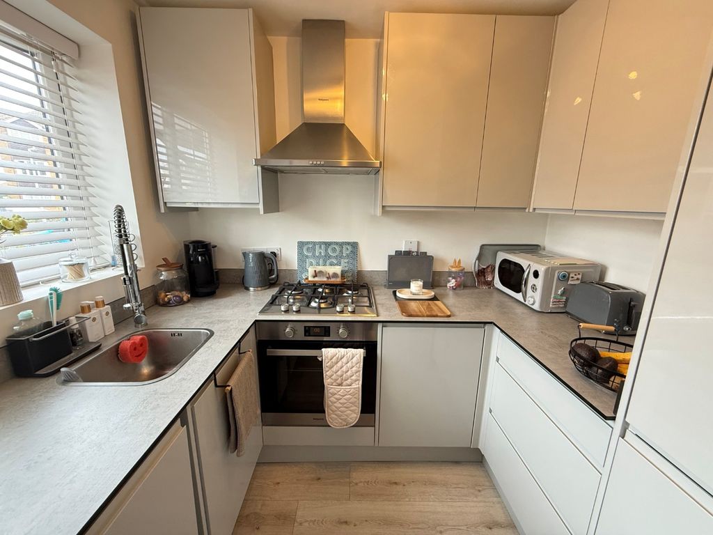 Property photo 2 of 9 4271991
