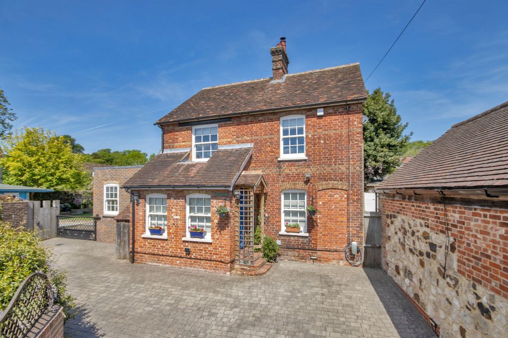Property photo 1 of 64