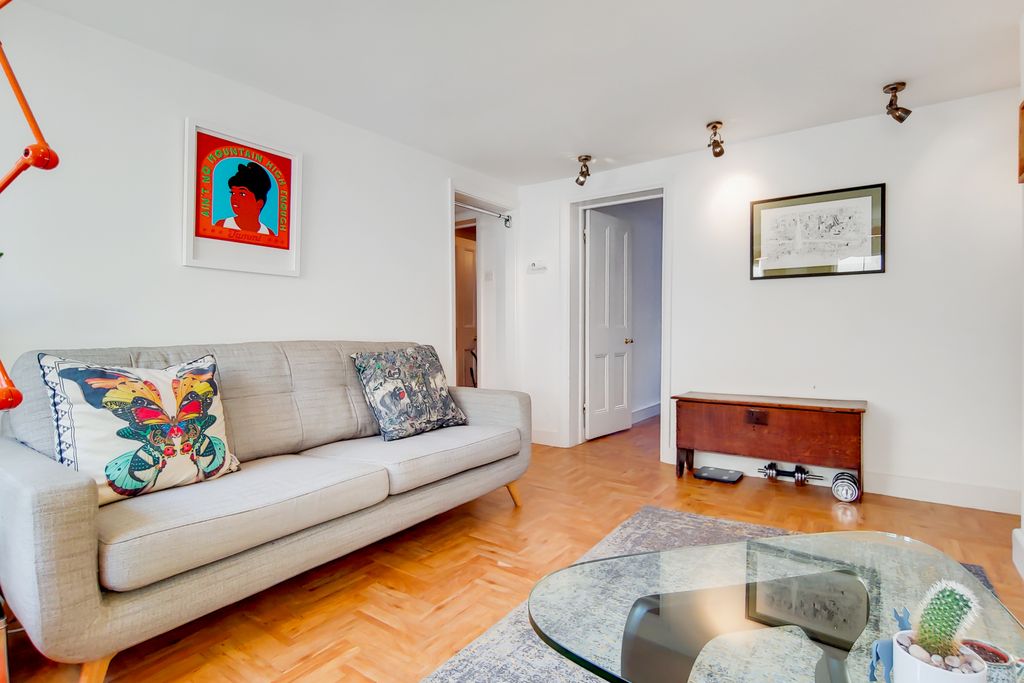 Property photo 3 of 9