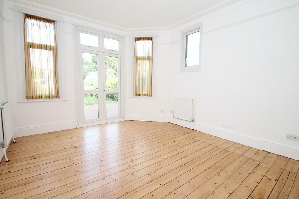 Property photo 2 of 10 Living Room