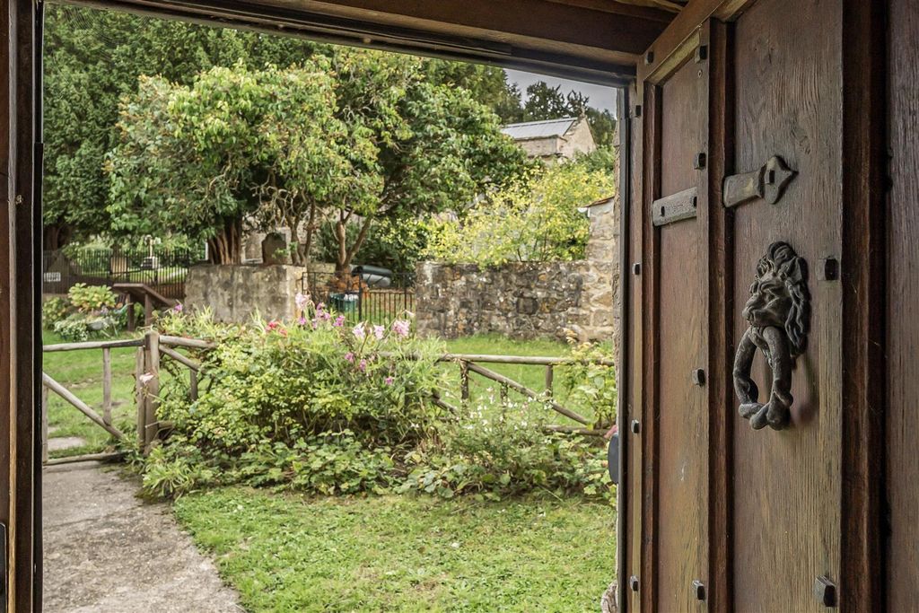 Property photo 3 of 19