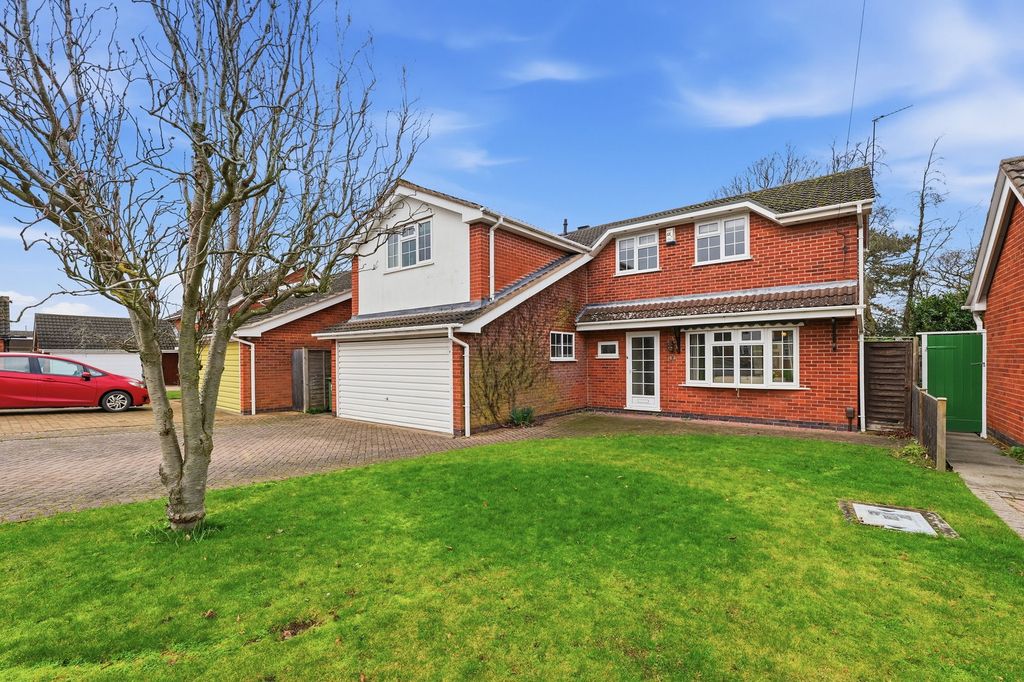 Property photo 1 of 31