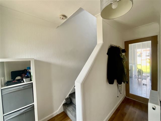 Property photo 2 of 21 Entrance Hall
