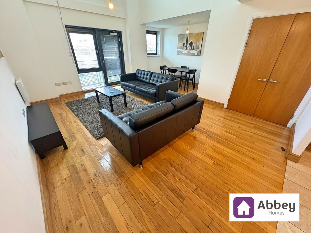 Property photo 3 of 14 Living Area