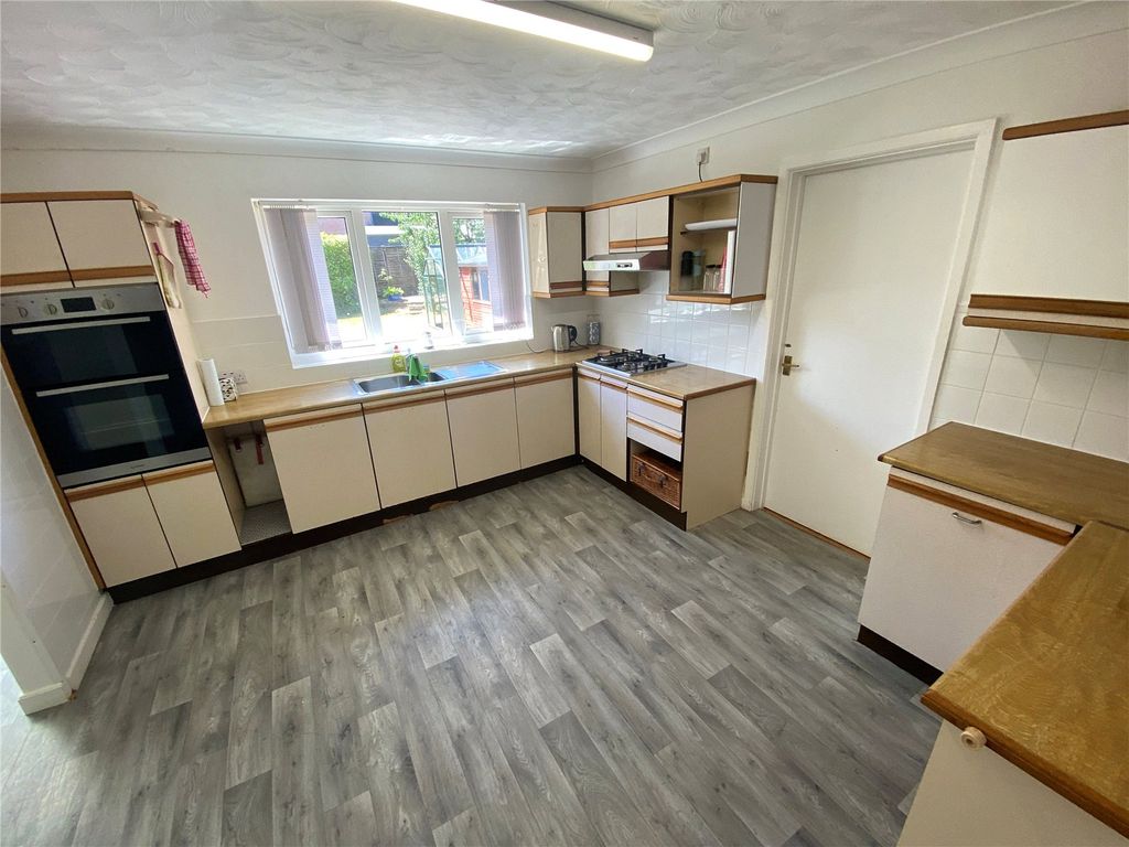 Property photo 3 of 22 Picture No. 42