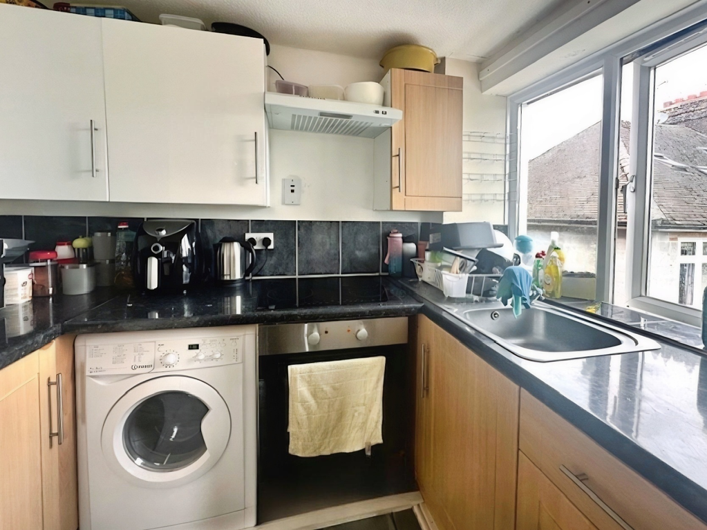 Property photo 1 of 5